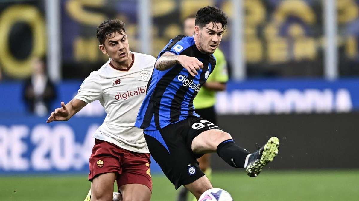 Sky - Si ferma Bastoni: Inzaghi spera di riaverlo tra Inter-Fiorentina e il match d'andata di Coppa Italia 