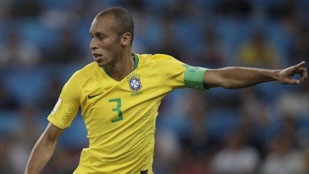 Brasile-Belgio, fascia di capitano a Miranda
