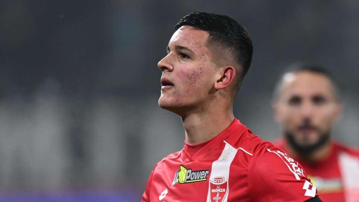 Vola il Monza sulle ali di Valentin Carboni: tris al Frosinone, gol e assist per l'argentino