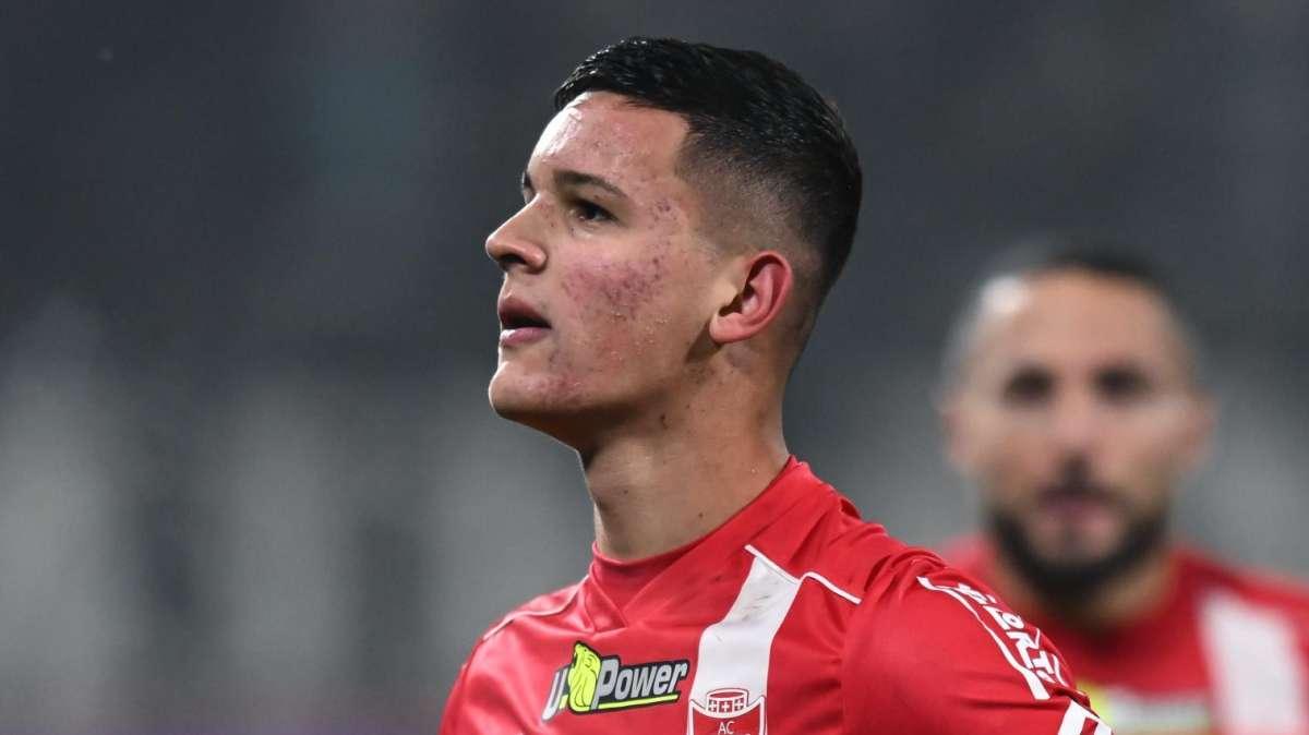 Gioia da record per Valentin Carboni: il suo gol alla Juve vale un primato della storia del Monza
