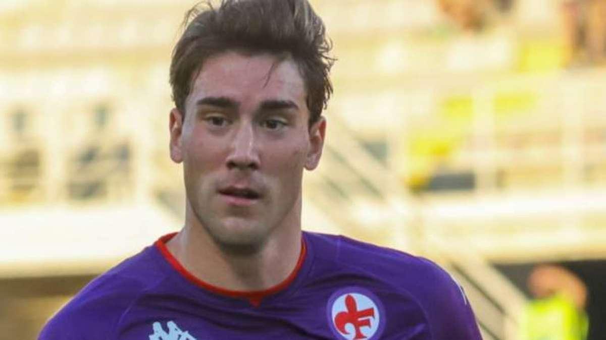 Fiorentina, Barone: "Vlahovic via a gennaio? Valutiamo tutte le offerte"