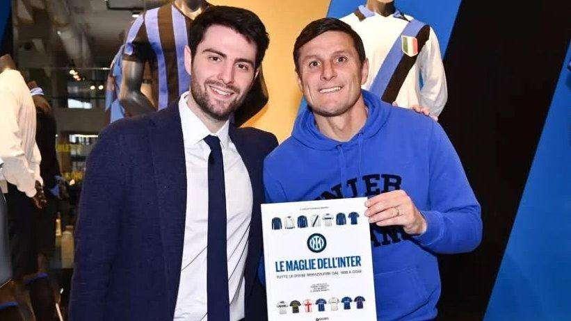 Marotta firma la nuova edizione de 'Le maglie dell’Inter': “La maglia un simbolo che unisce, le due stelle ora splendono”