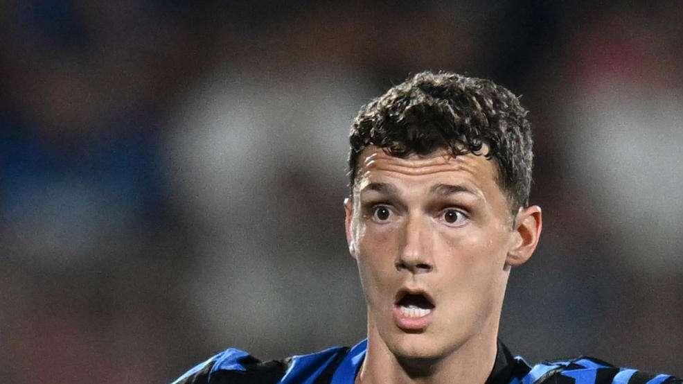Giudice Sportivo -  Prima sanzione per Dumfries e Pavard. Multe e diffida per Cagliari e Napoli