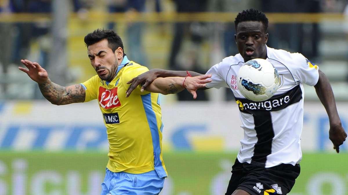 Mariga affronta Lavezzi: i due potrebbero giocare entrambi nell'Inter