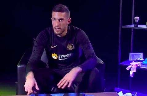 Biraghi e la prima maglia dell'Inter: "Quella del mio inizio, importante e pesante"