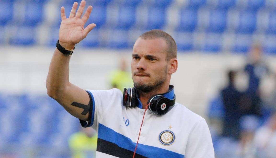 Il Malaga all'assalto di Sneijder: 35 mln all'Inter e cena con l'agente