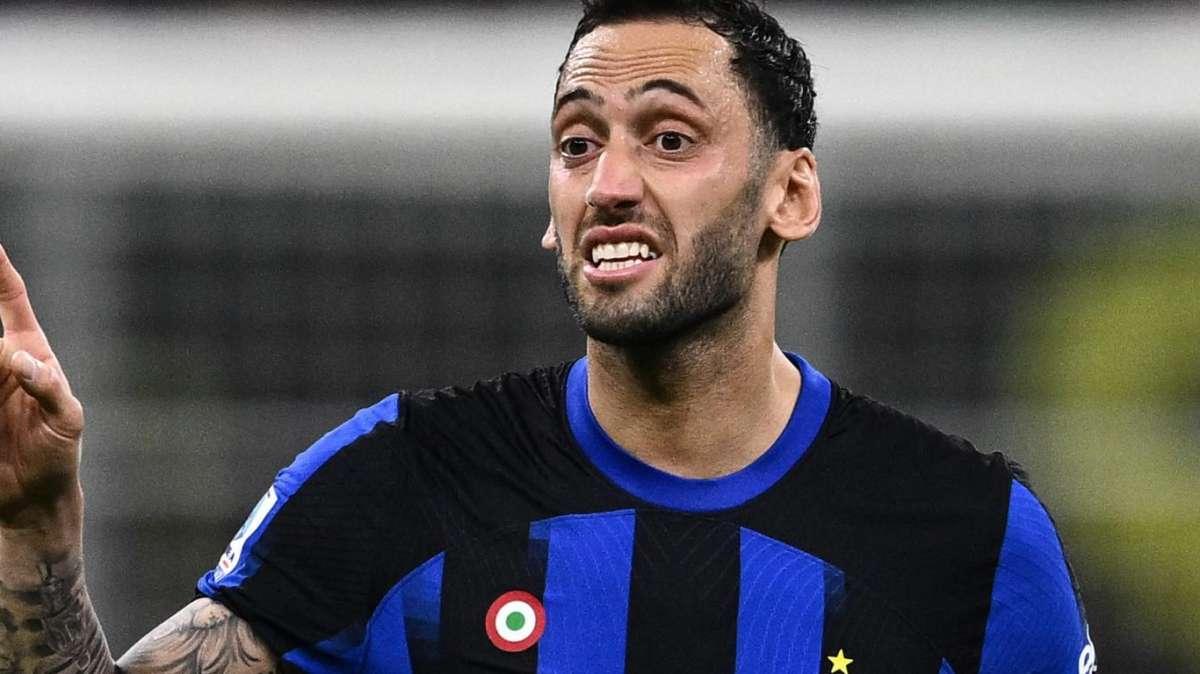 Inter-Cagliari, le pagelle - Calhanoglu col piede caldo, Barella moto perpetuo. Acerbi impacciato