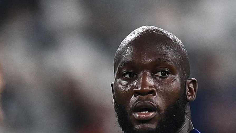 Carragher mette all'angolo Lukaku: "Vuoi amore? Hai stancato, pensa a giocare bene"