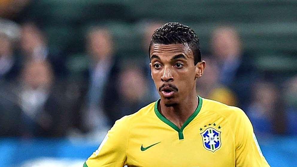 Luiz Gustavo sempre più lontano: il Wolfsburg...