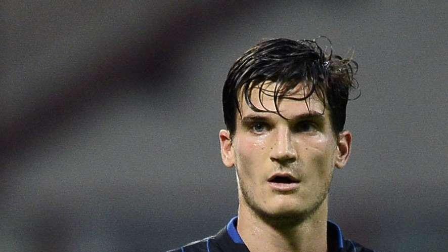 Vidic out. Andreolli resta favorito su Campagnaro