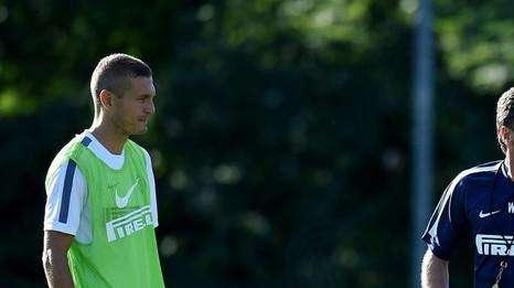Mazzarri: "Contentissimo dei ragazzi. Cresciamo in difesa e in attacco, Vidic è un campione. Serve non mollare mai"