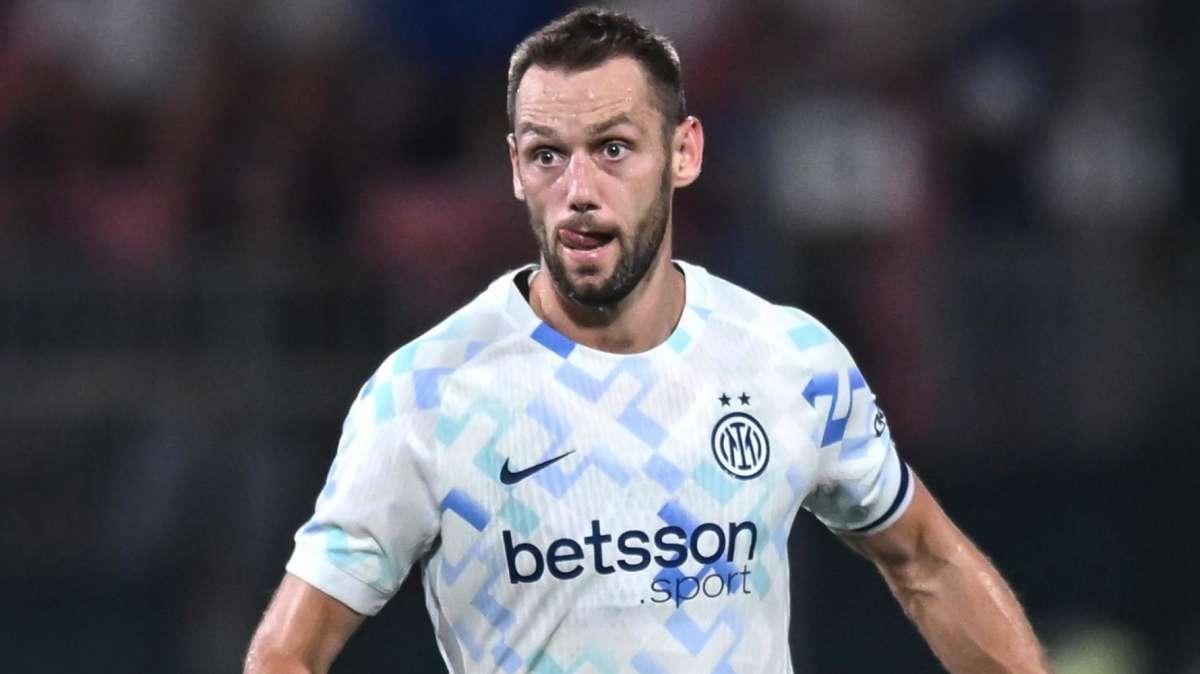GdS - Da Acerbi a Sommer: le scadenze spingono la rivoluzione estiva. L'addio di De Vrij può essere anticipato 