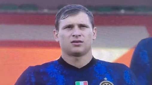 Barella canta 'C'è solo l'Inter' come un inno nazionale