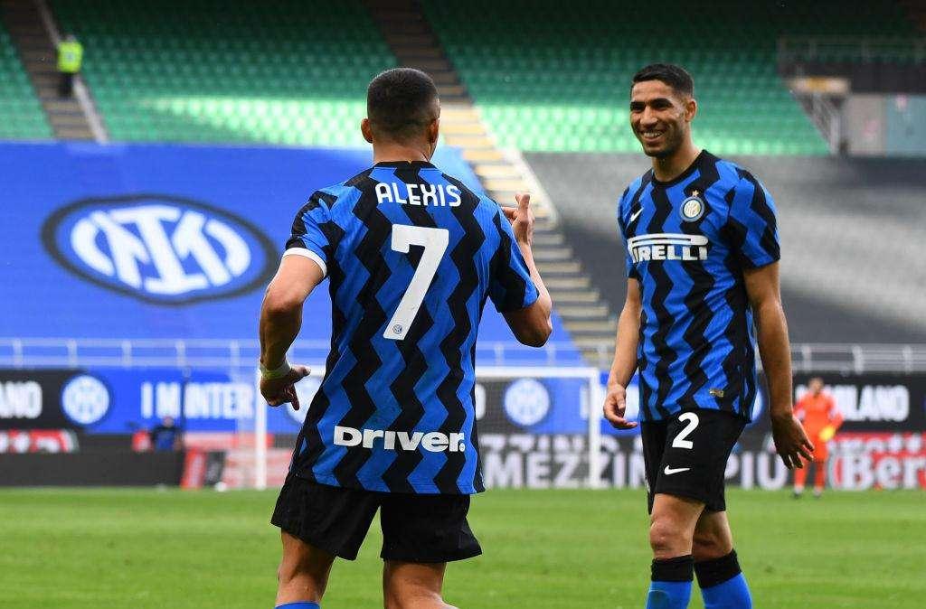 Inter, è iniziata la festa: gol e sorrisi, Sanchez condivide l'ossessione di Conte. Lo Scudetto è nei dettagli