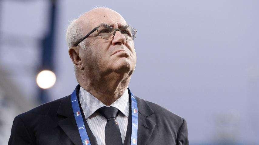 GdS - Tavecchio non lascia e pensa a come rilanciare: riduzione squadre pro e limite agli extra-Ue