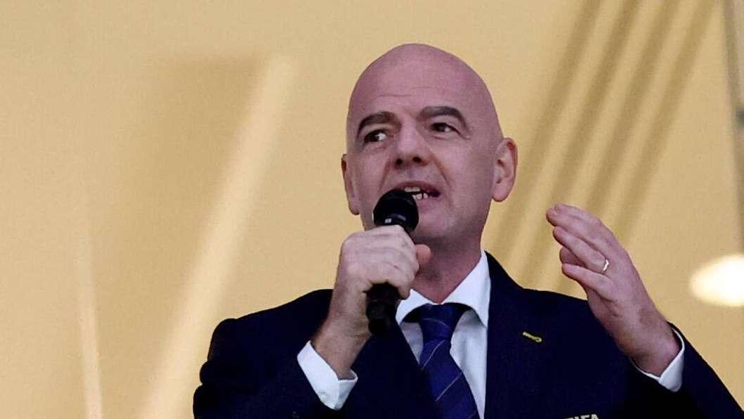 Infantino a San Siro: "Un piacere incontrare Zanetti e Lautaro". La risposta di Pupi: "Bello rivederti" 