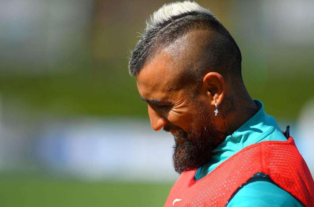 GdS - Distorsione alla caviglia, Vidal è a rischio per il match contro la Roma. Tutto ok per Bastoni: solo crampi