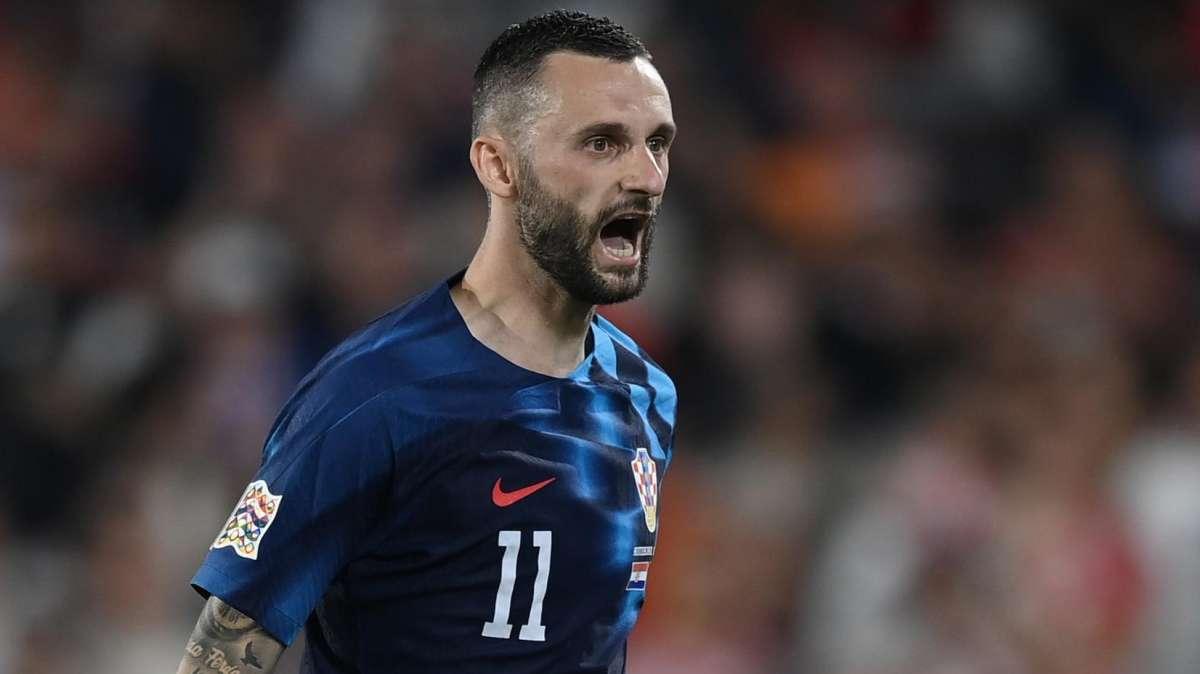 Brozovic lascia l'Inter? Mentana cita De André: "Faccio una domanda ai dirigenti"