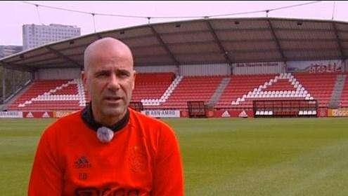 Bosz, all. Ajax: "De Boer ha vinto ben quattro titoli qui. La sua una squadra poco attrattiva? Dirlo è un torto"