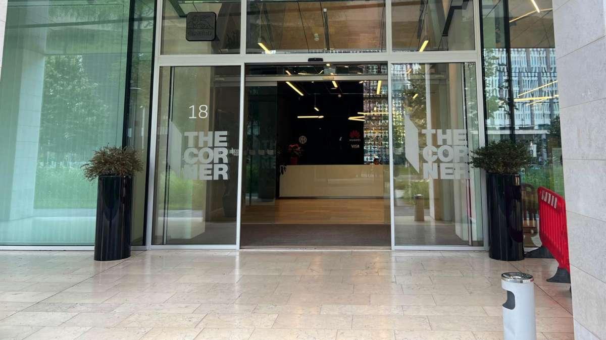FcIN - Enzo Raiola nella sede dell'Inter per due ragioni: presentare la nuova agenzia e proporre un suo giocatore