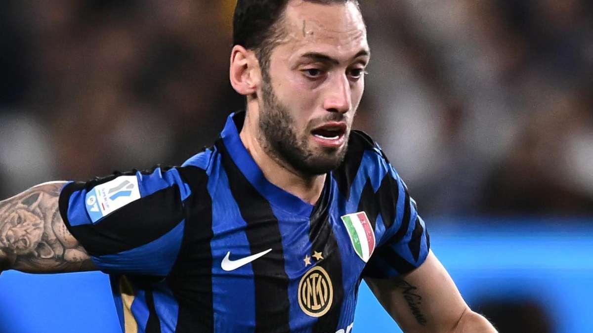 Inter-Milan, Calhanoglu fuori al 35' per un problema fisico: il primo responso