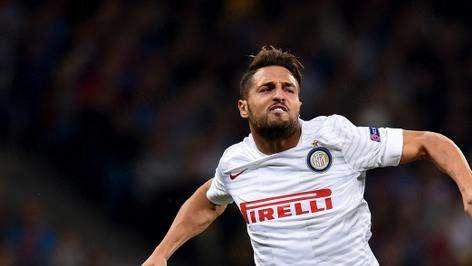 D'Ambrosio fa il bis e M'Vila è il metronomo ideale. In tre mettono in apprensione Mazzarri