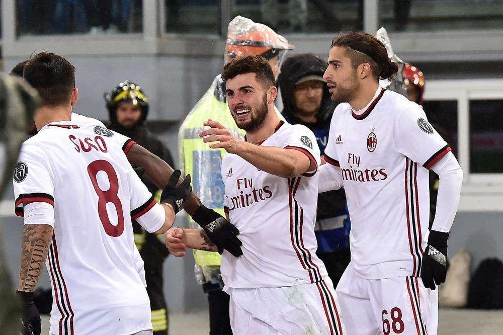 Il Milan espugna l'Olimpico battendo la Roma due a zero. L'Inter torna in zona Champions: è quarta