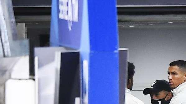 Ronaldo tornato in Italia, la Juve: "Con un volo sanitario autorizzato dalle autorità sanitarie"