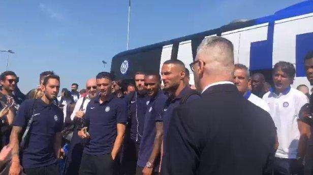 VIDEO - L'Inter parte verso Ferrara: assenti Skriniar, Sanchez e Pinamonti. Grande entusiasmo tra i tifosi