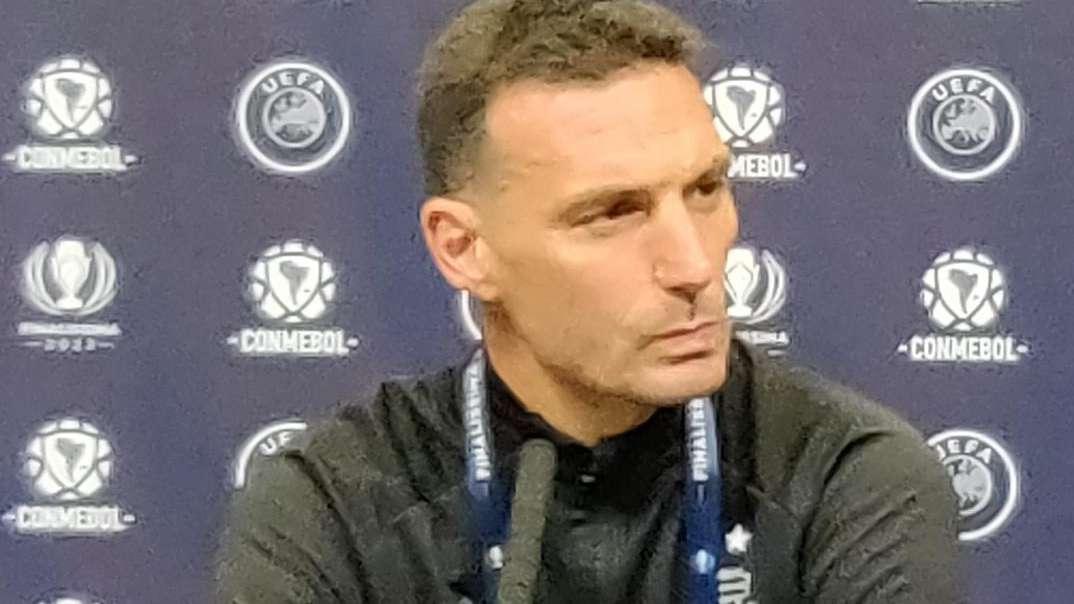Argentina, Scaloni: "Lautaro è un esempio, sapevamo sarebbe stato il nostro attaccante. Samuel? L'amico di una vita"