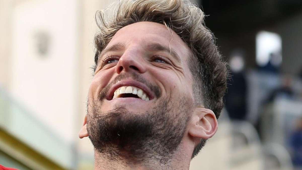 Mertens in dribbling sulla Juve: "Un'offerta rifiutata? Ora sono al Galatasaray e sono felice"