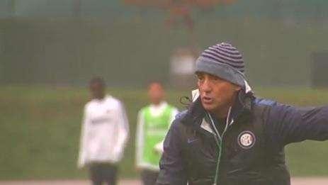 Allenamento diviso in due gruppi: recuperato Jonathan