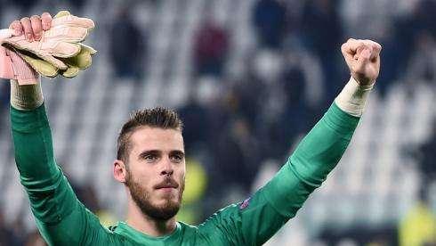Man. United, De Gea saluta Young: "Una benedizione contare su di te"
