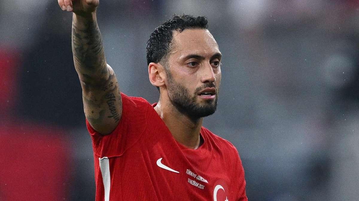 Turchia, Calhanoglu: "Mondiale, bella emozione. Cercheremo di dare tutto"