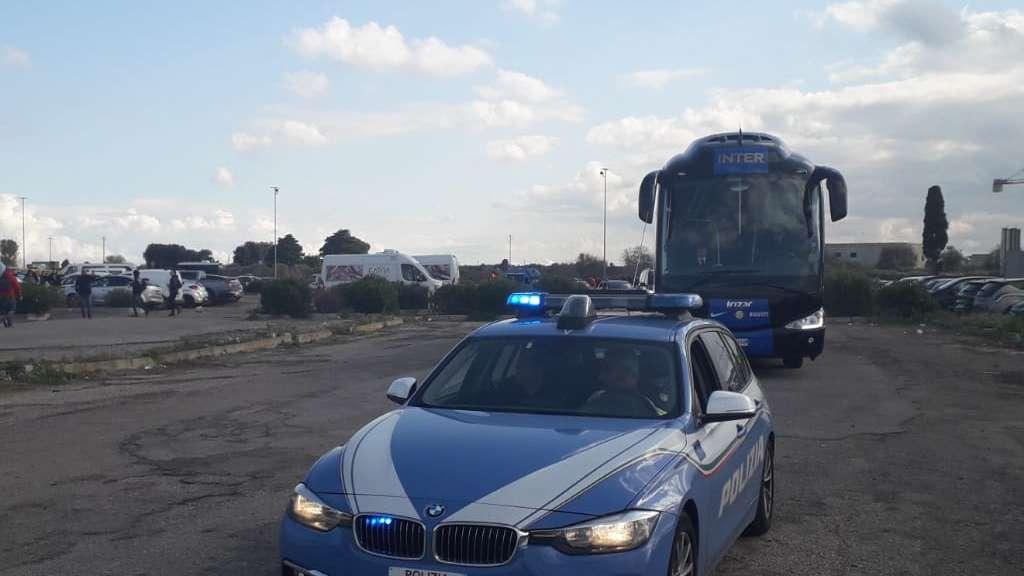 FOTO - Lecce-Inter si avvicina: i nerazzurri arrivano al 'Via del Mare'