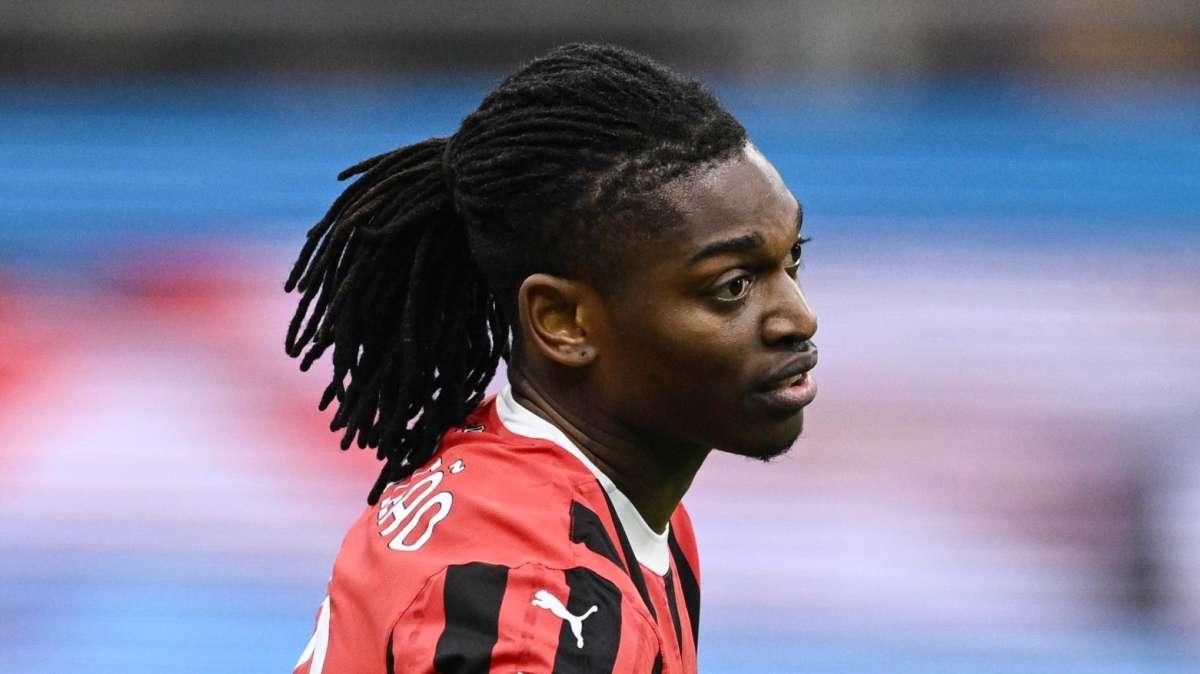 Milan, Leao: "Il derby può cambiarci la stagione. Non c'è da parlare tanto, chiederò solo energia positiva"