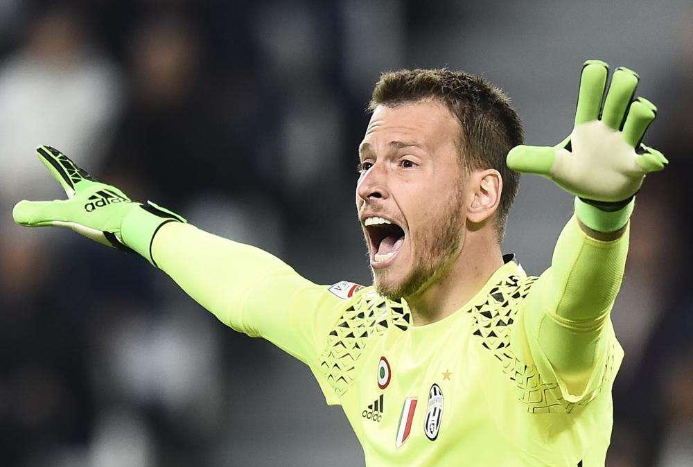 TS - Il Bayern si prende Sommer: Neto balza in pole per il dopo-Handanovic