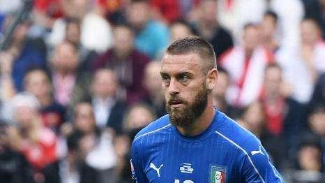 Italia, brutte notizie: De Rossi e Candreva out