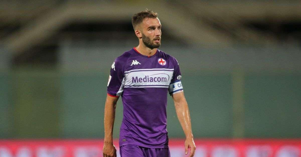 Fiorentina, Pezzella: "Vlahovic? Calcio imprevedibile, ma lui è qui con noi"