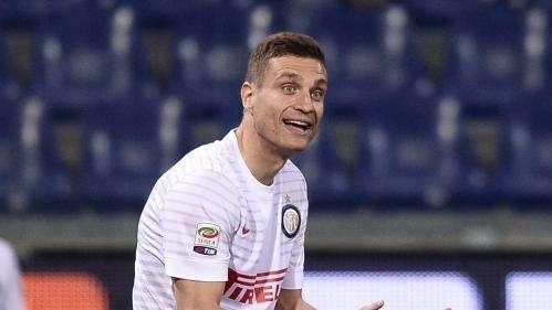 Vidic, oggi il rientro a casa: ora 2 settimane di riposo