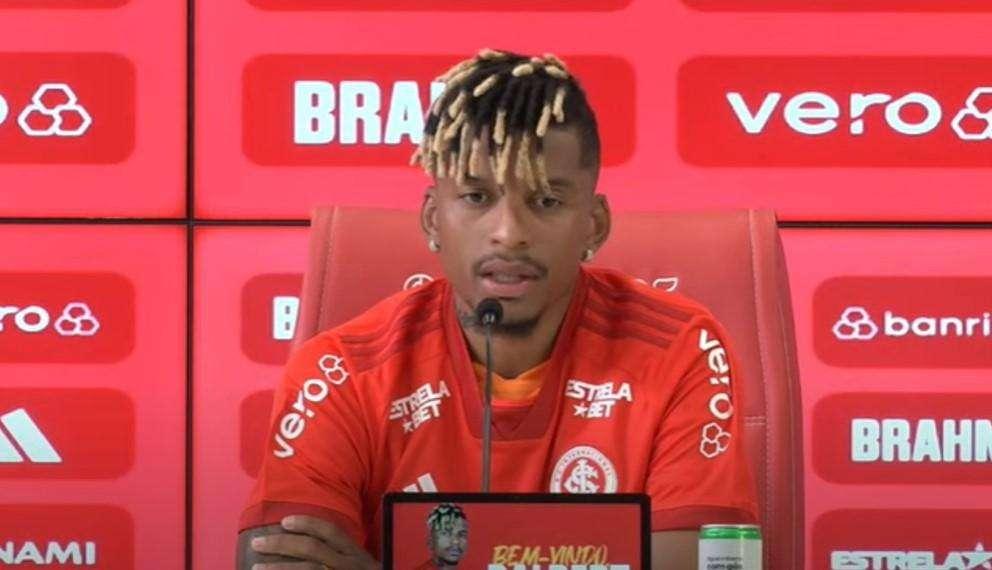 Dopo un anno e mezzo torna in campo Dalbert: 57' in Atl. Paranaense-Internacional