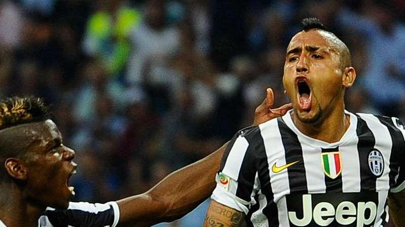 Vidal ammette a Sky: "Sì, l'ho toccata con la mano"