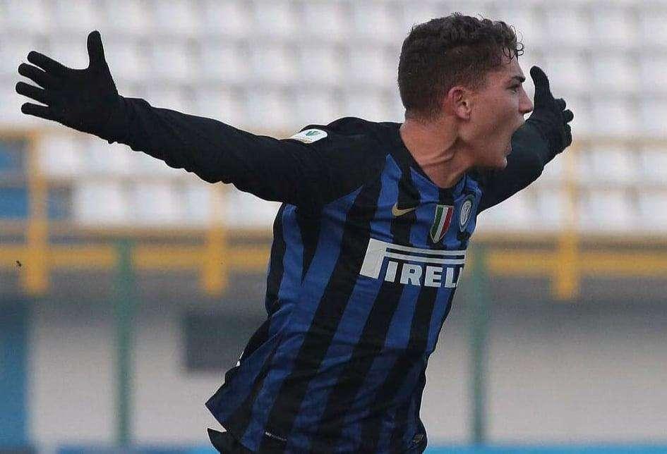 Sebastiano Esposito, one-man-show a Ravenna: tripletta alla Roma e Scudetto consegnato all'Inter U17