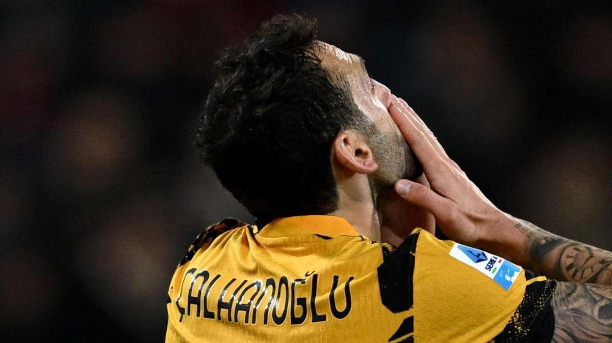 Sky - Lieve risentimento per Calhanoglu. Il turco potrebbe tornare a febbraio: la stima dei tempi di recupero