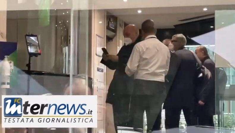 VIDEO - Via all'Assemblea di Lega, l'arrivo dei dirigenti dell'Inter
