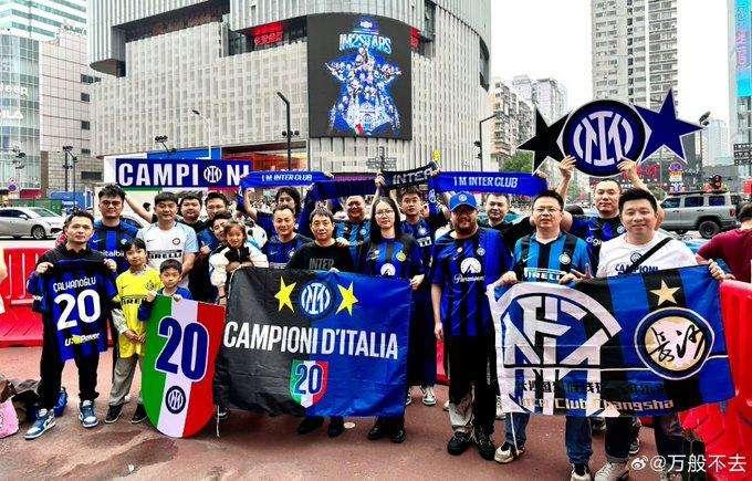 Inter, la festa continua anche in Cina. Diversi tifosi al Suning Pro di Changsha per celebrare la seconda stella 