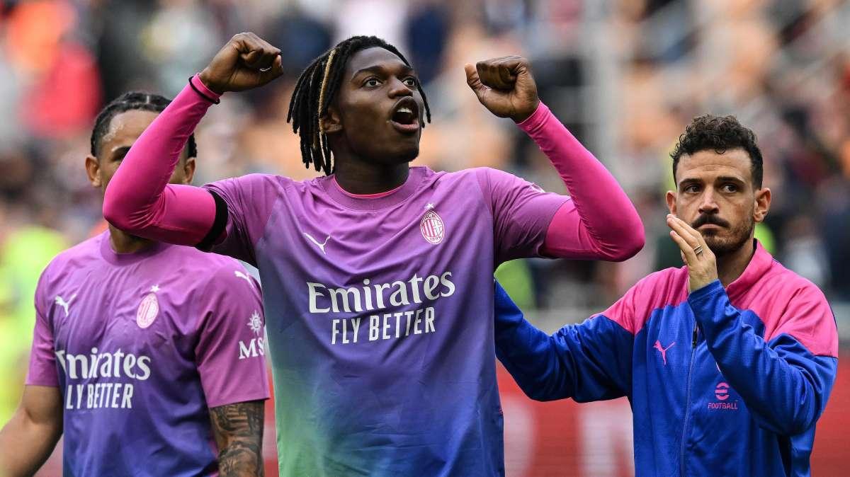 VIDEO - Leao risolleva il Milan dopo il derby, Verona battuto 1-0: gli highlights