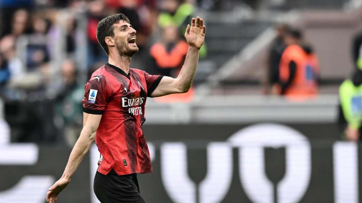 Partita pazza a San Siro: 3-3 tra Milan e Genoa. La Curva Sud abbandona San Siro al minuto 77 in segno di protesta