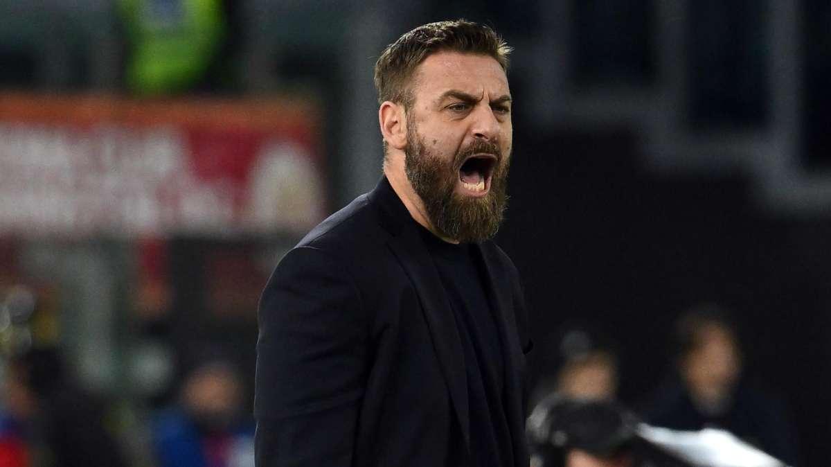 Qui Roma - De Rossi ha provato il 5-3-2 in fase difensiva: conferme sulla formazione