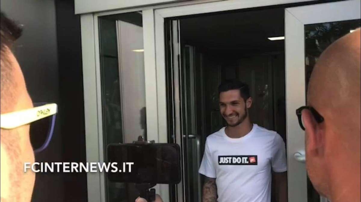 VIDEO - Politano, terminata la prima parte delle visite mediche al Coni